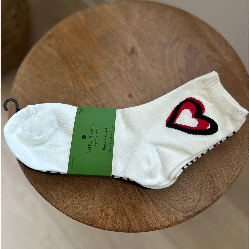 Kate Spade Valentine’s Day shortie crew socks 3 pairs Hearts one size 4-10